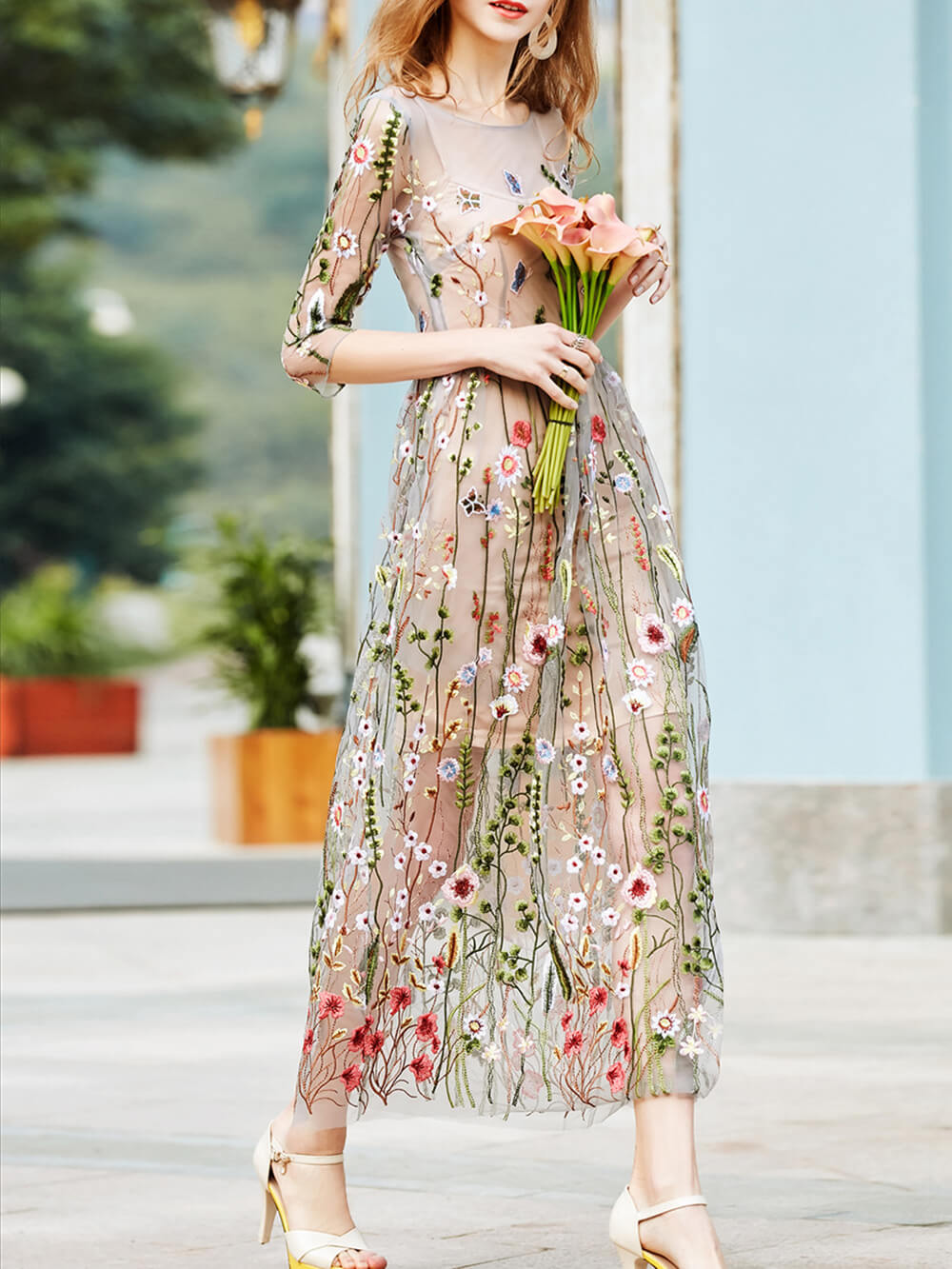 Floral Embroidered Tulle Round Neck A-Line Midi Dress - View 3