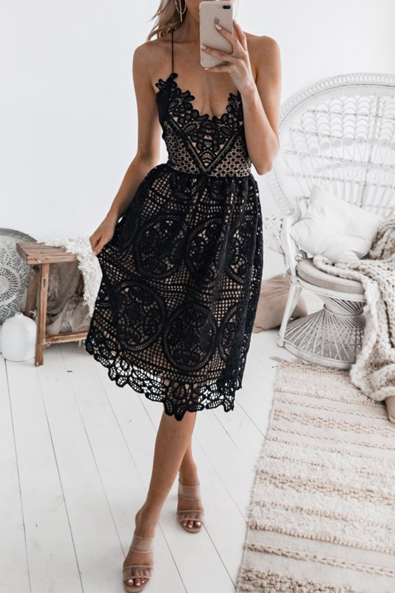 Lace Deep V-Neck Spaghetti Strap Scalloped Hem A-Line Midi Dress - View 5