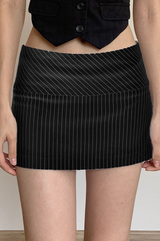 Low-Rise Bodycon Pleated Denim Mini Skort