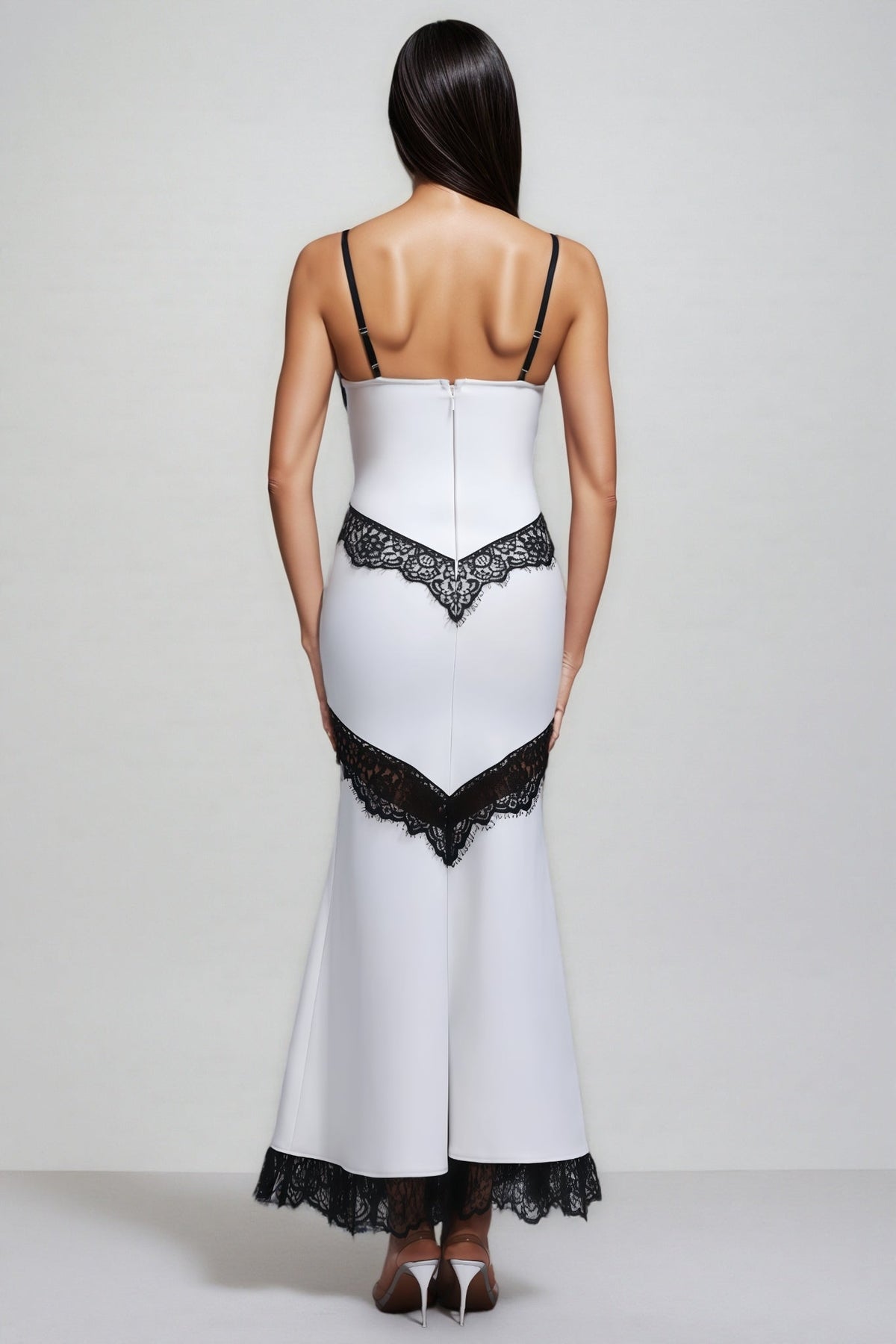 Naom Sleeveless Black Lace Maxi Dress - View 5