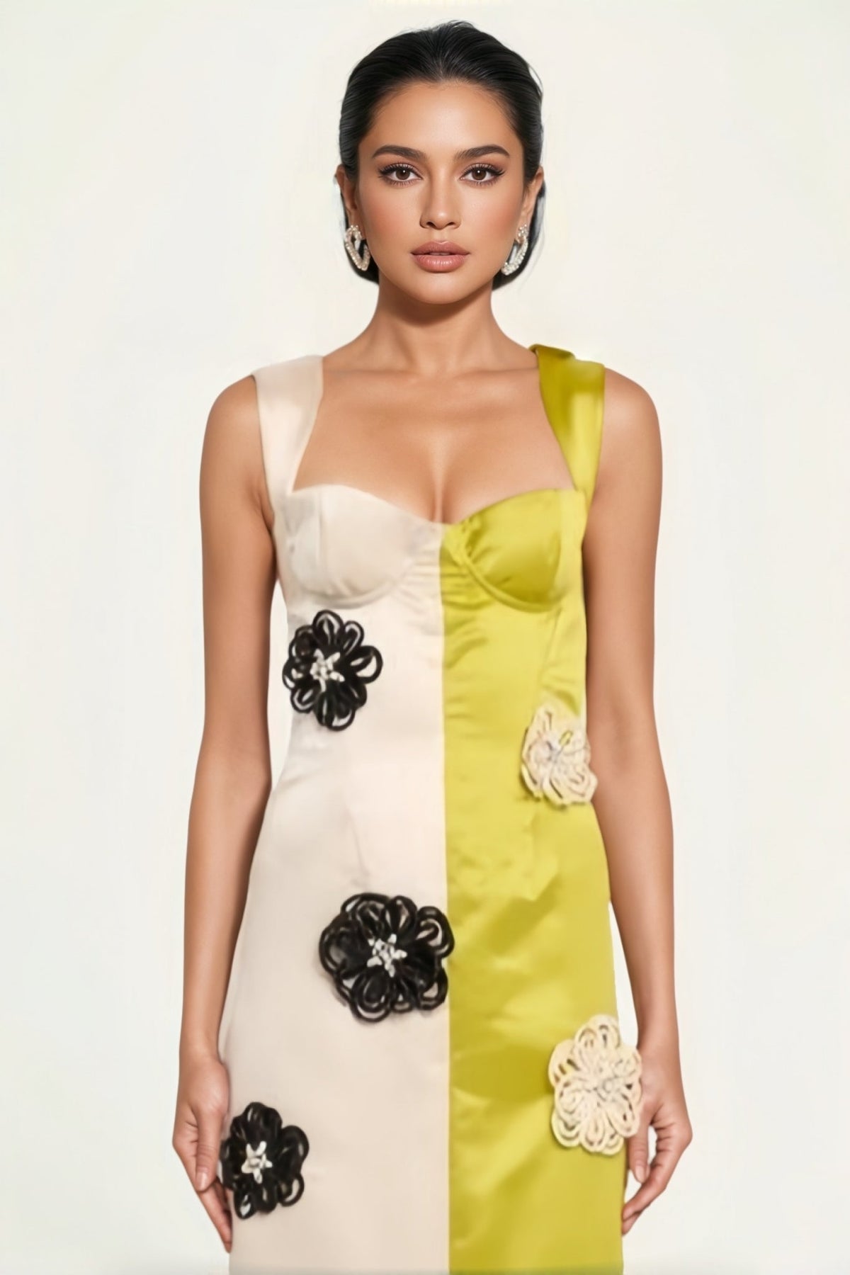 Corded Floral Appliqué Sweetheart Corset Column Bandage Maxi Gown - View 2