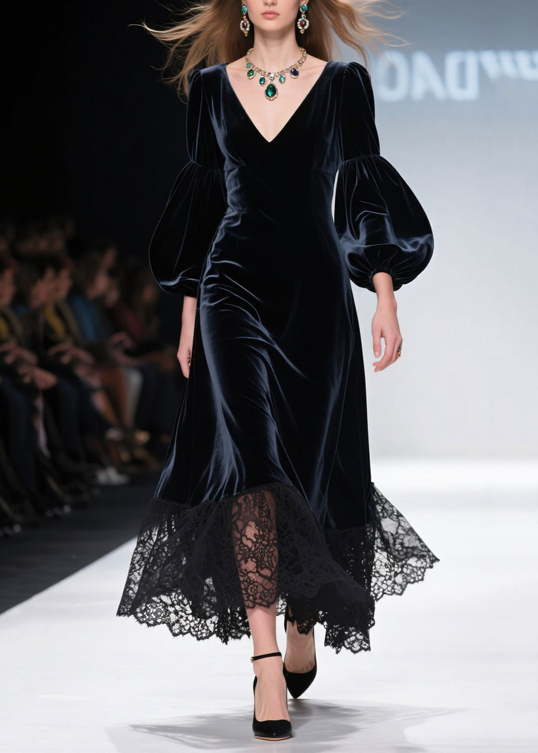 Art V Neck Lace Patchwork Velvet Maxi Dresses Lantern Sleeve - View 3