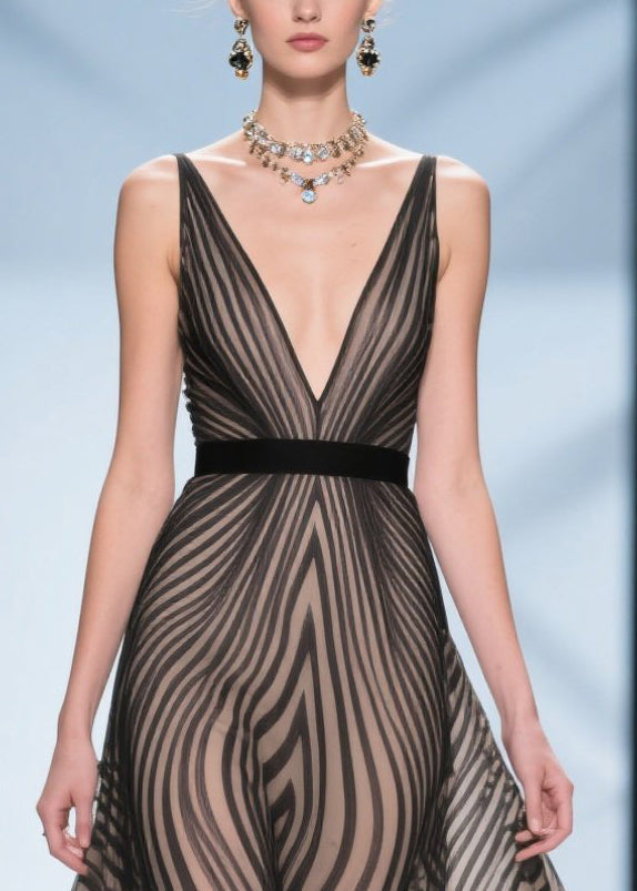 Wavy Stripe Print Deep V-Neck Spaghetti Strap Lace Trim Hem Maxi Gown - View 2