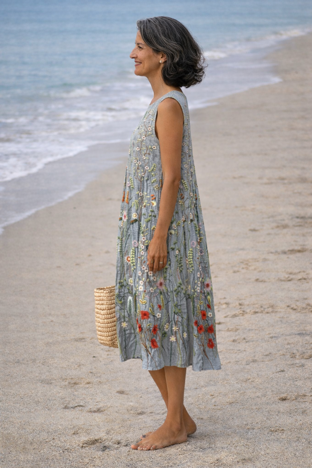 Round Neck Sleeveless Floral Embroidered Linen Midi Dress 2