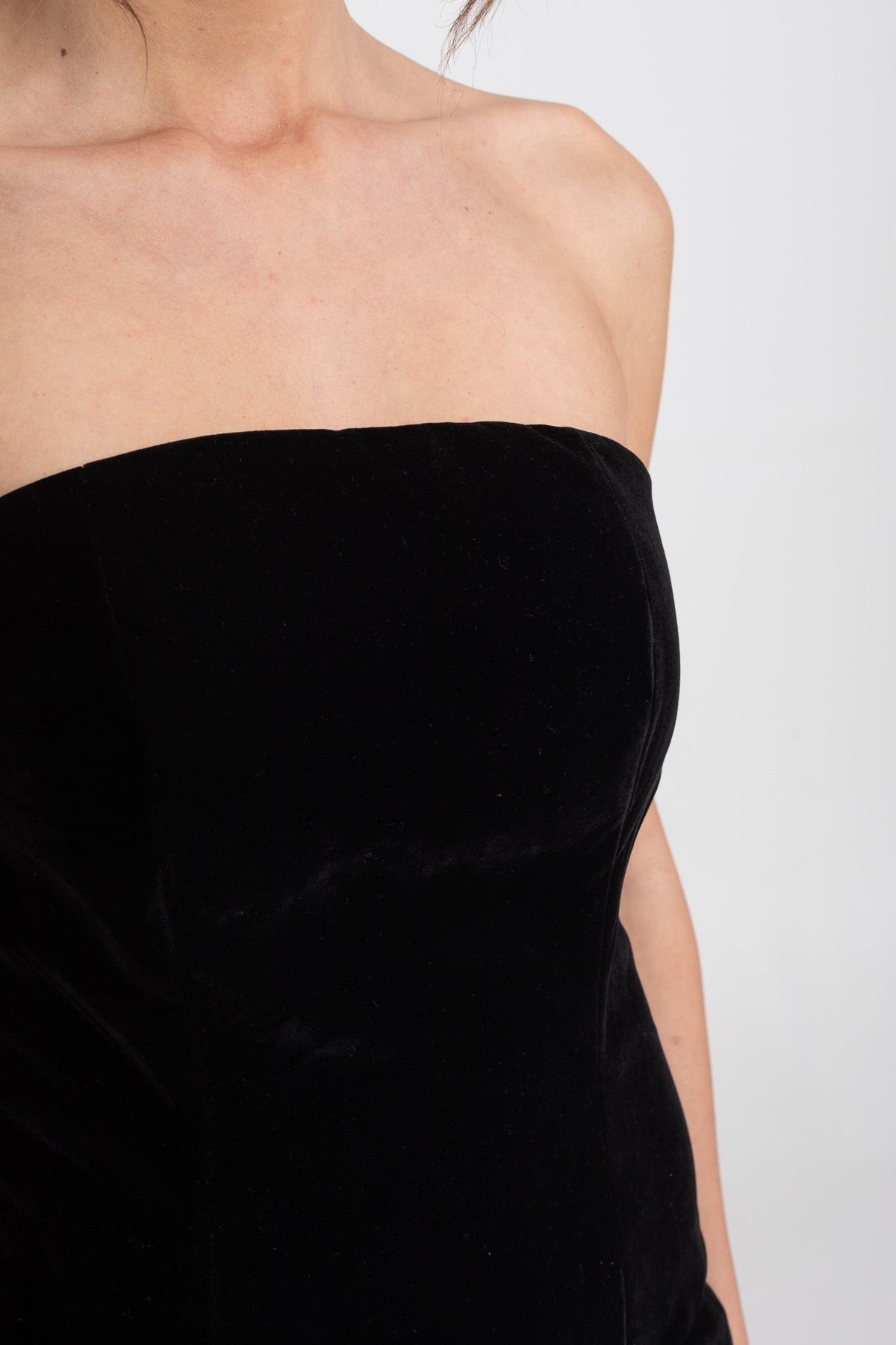 Strapless Velvet Mini Dress With Contrast Pleated Skirt - Black - View 5