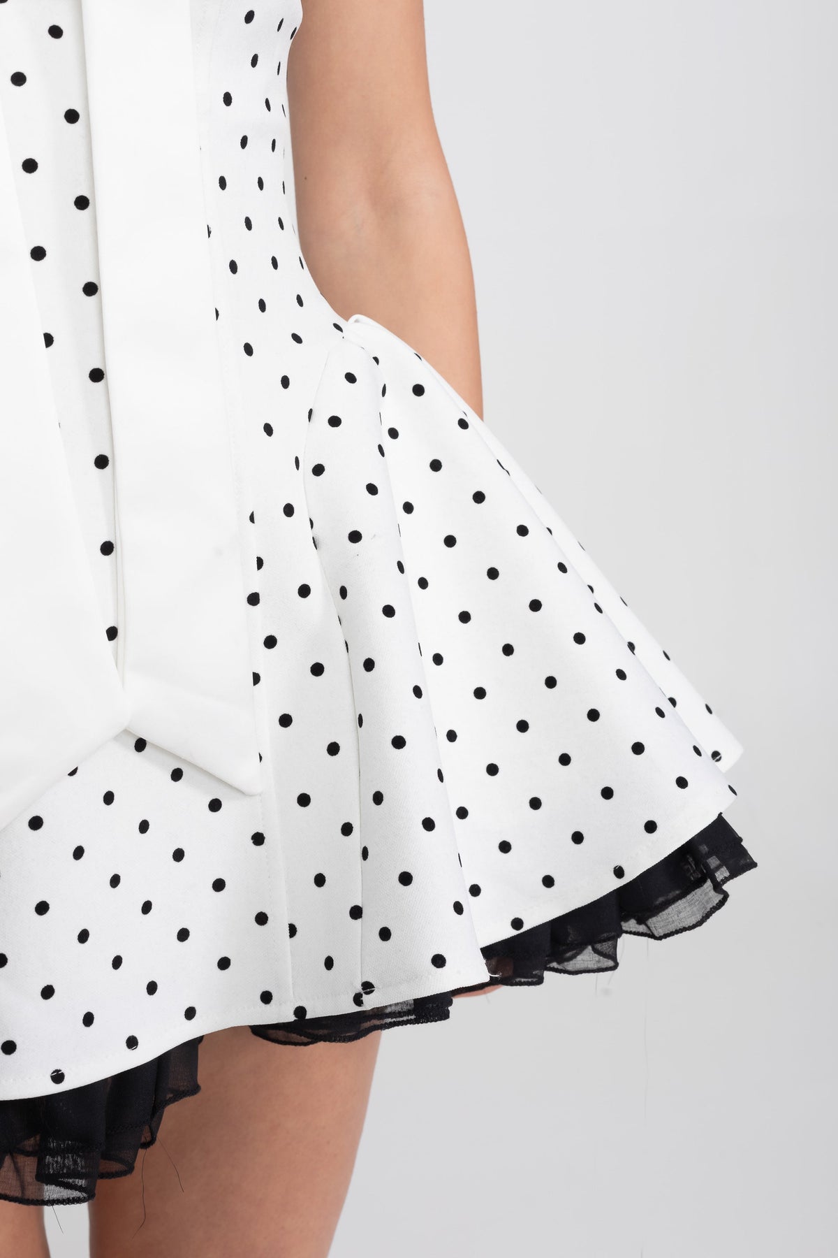 Strapless Velvet Mini Dress With Satin Bow And Ruffle Hem - White - View 5