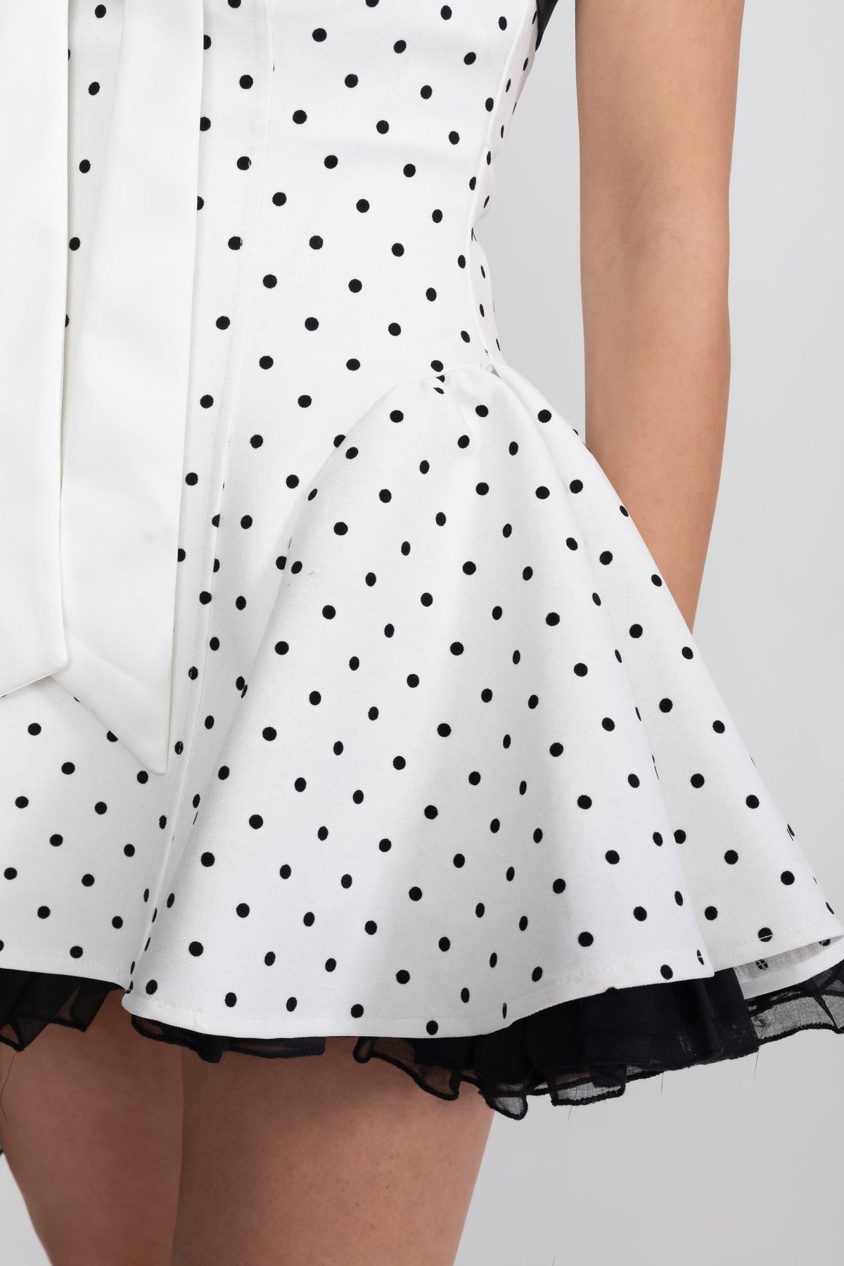 Strapless Velvet Mini Dress With Satin Bow And Ruffle Hem - White - View 7