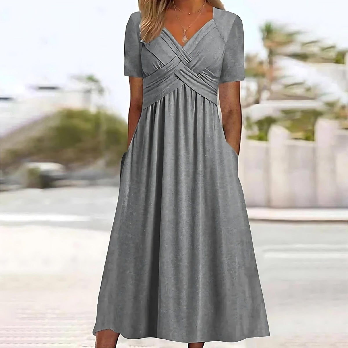 Sweetheart Neck Short Sleeve Ruched Pocket Midi Dress 4