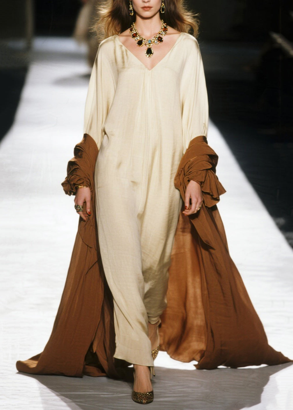 Oversized Deep V-Neck Long Sleeve Wide Leg Pooling Hem Maxi Gown - View 5