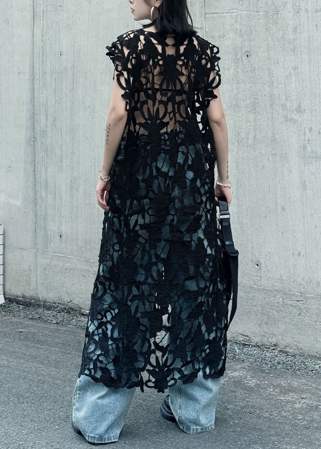 Lace Cut Out Floral Sheer Sleeveless Round Neck Column Maxi Dress - View 4