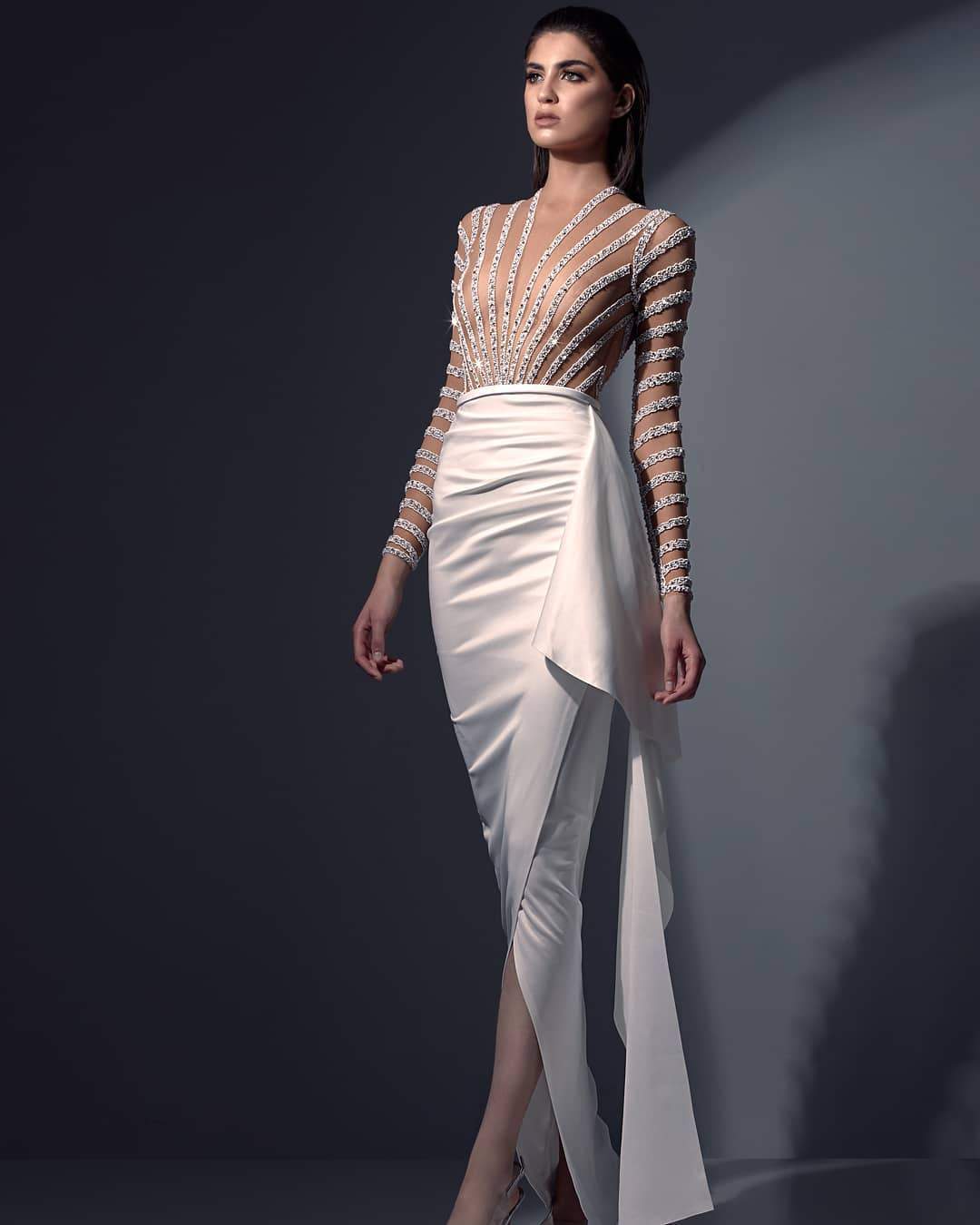 Deep V-Neck Long Sleeve Rhinestone Sheer Ruched Maxi Prom Dress - View 5