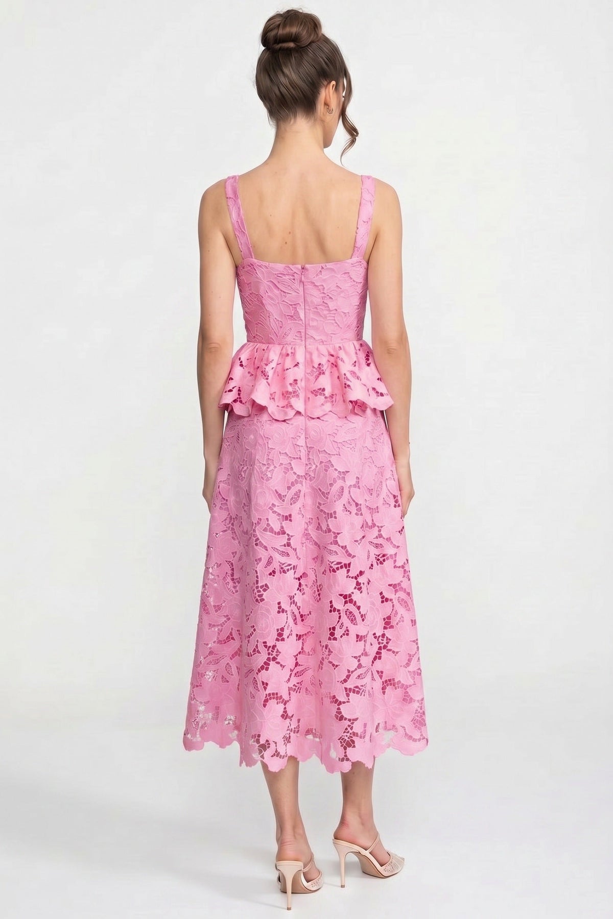 Sleeveless Lace Peplum Dress With Midi Skirt And Golden Buttons - Pink - View 4