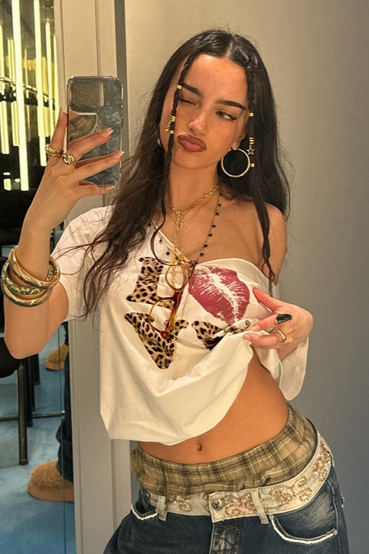 One Shoulder Leopard Print Graphic Cropped Top 2