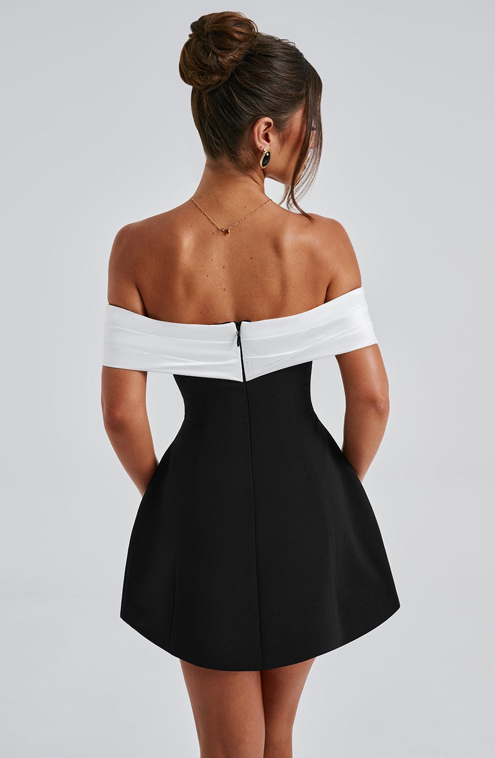 Off Shoulder Colorblock Fit and Flare Pocket Mini Dress - View 7