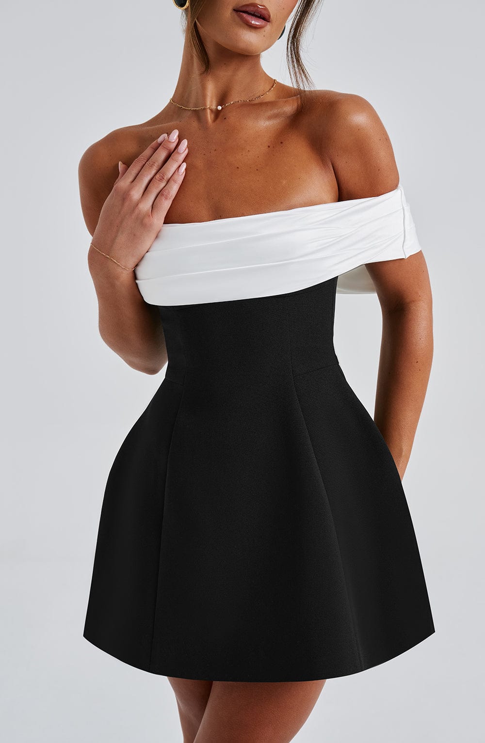 Off Shoulder Colorblock Fit and Flare Pocket Mini Dress - View 4