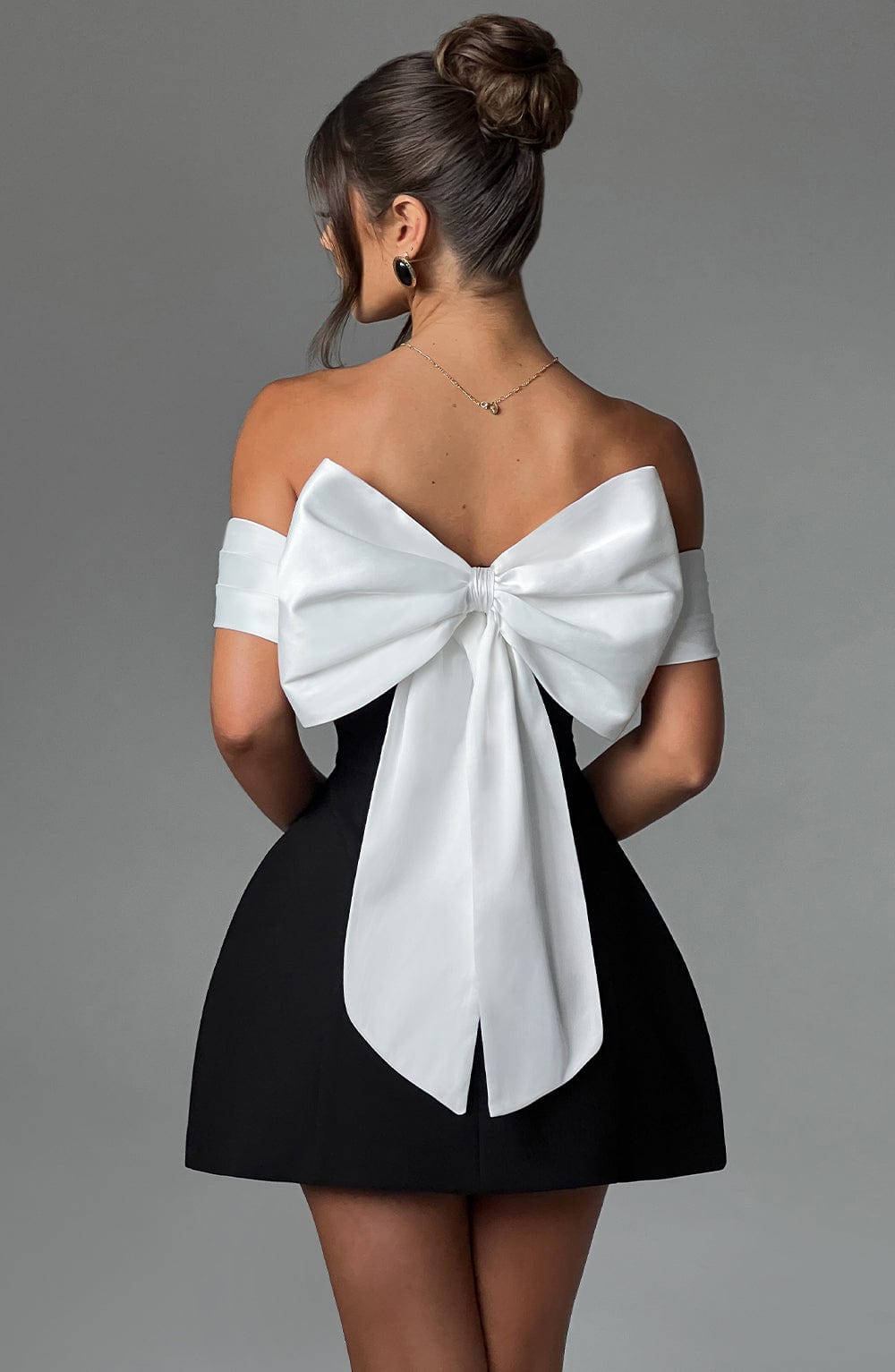 Off Shoulder Colorblock Fit and Flare Pocket Mini Dress - View 10