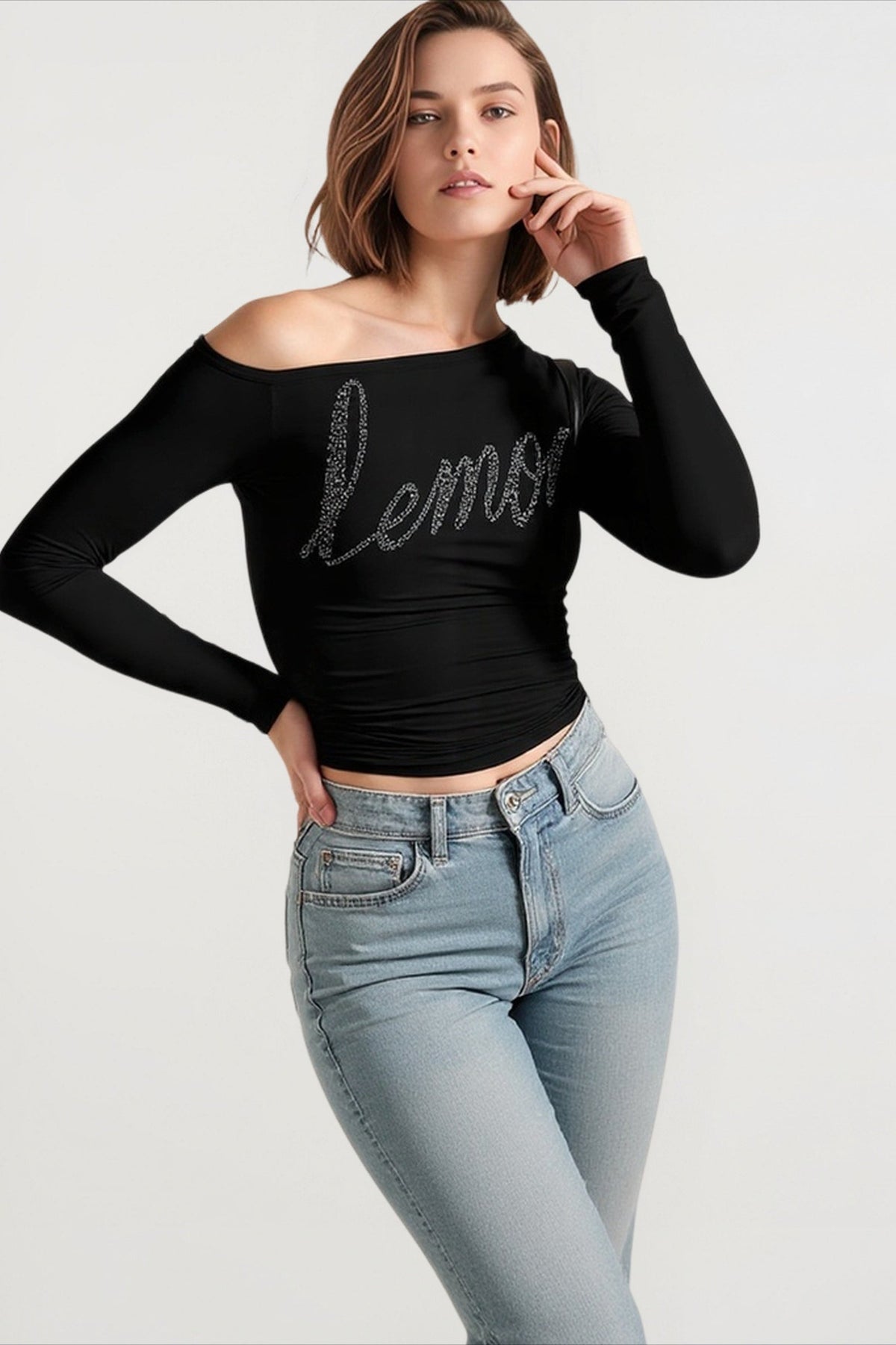 One Shoulder Long Sleeve Rhinestone Graphic Crop Top 5