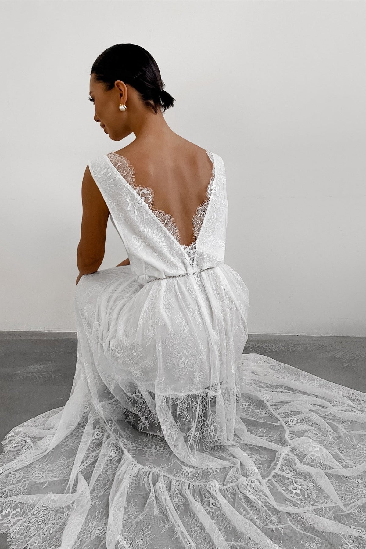 Lace V Neck Open Back Maxi Dress - View 4