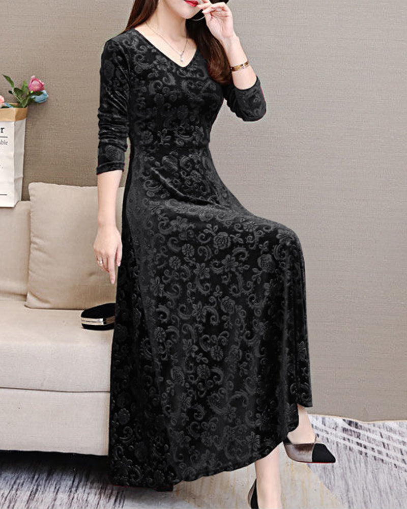 Velvet Burnout Damask V-Neck Three Quarter Sleeve A-Line Maxi Dress - View 4