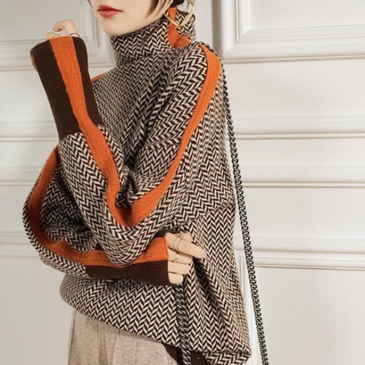 Herringbone Contrast Trim Turtleneck Sweater with Scarf