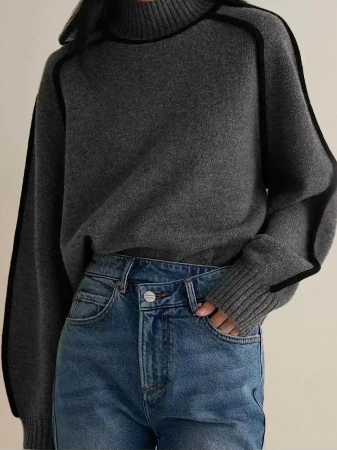 Turtleneck Long Sleeve Contrast Trim Sweater 8