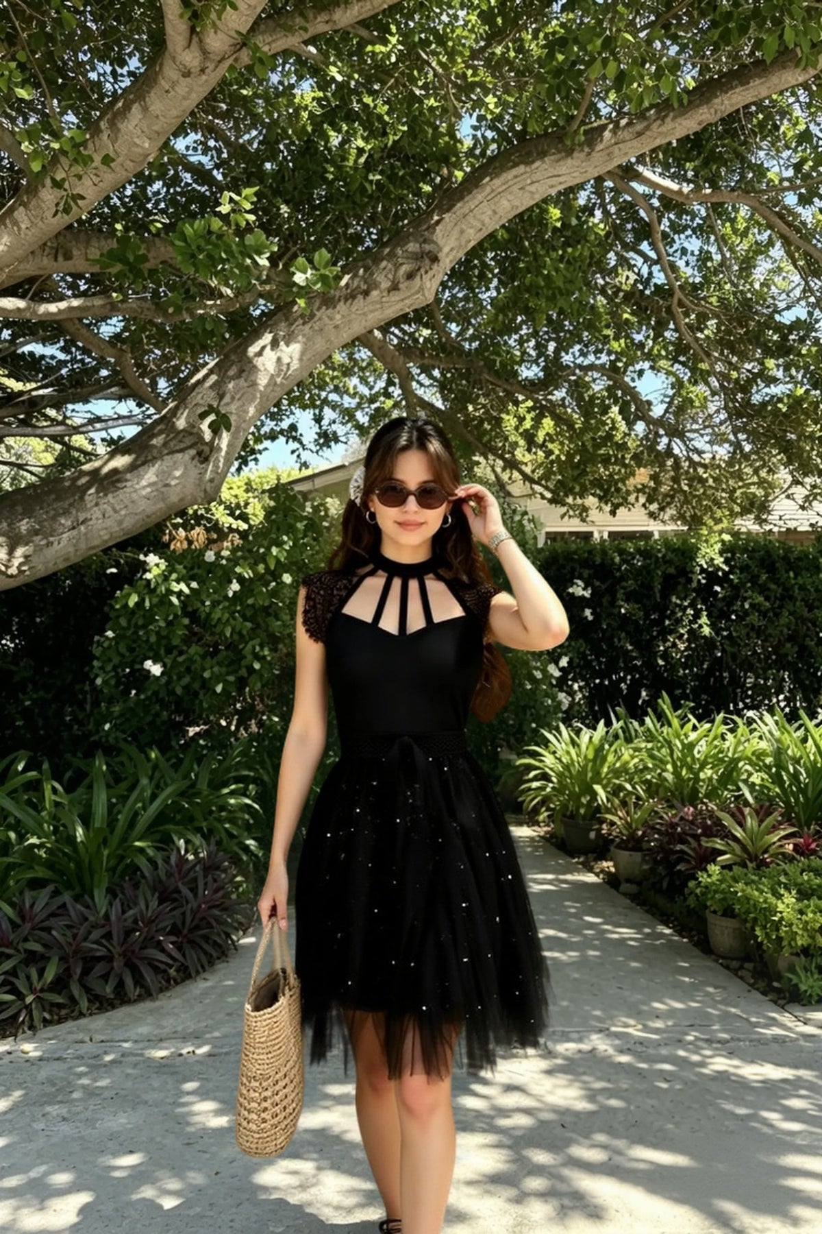 Lace V-Neck Bow Tulle Fit and Flare Mini Party Dress - View 5