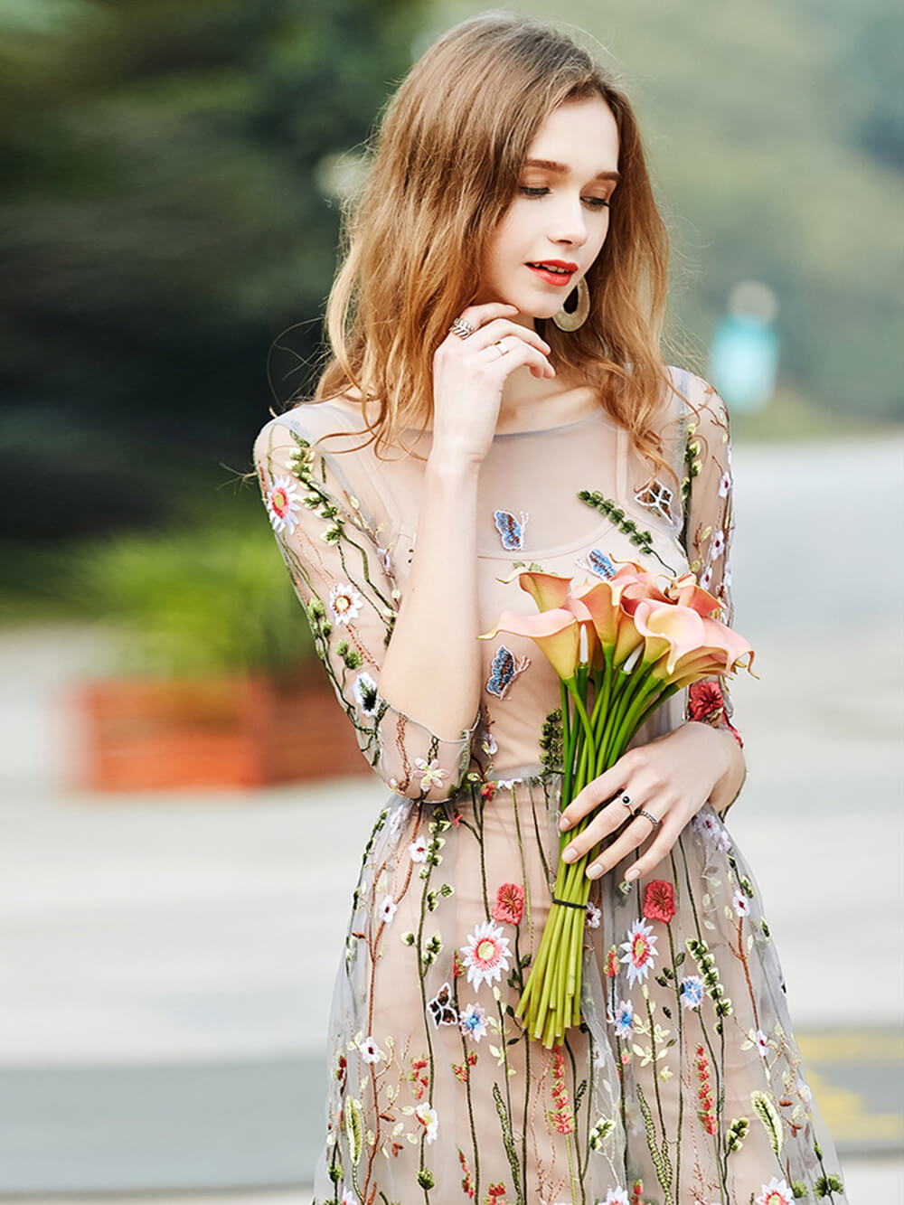 Floral Embroidered Tulle Round Neck A-Line Midi Dress - View 2