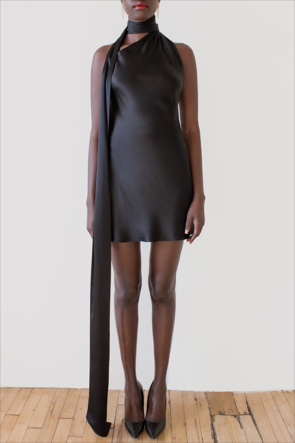 Satin V-Neck Sleeveless Backless Bodycon Mini Summer Dress - View 4