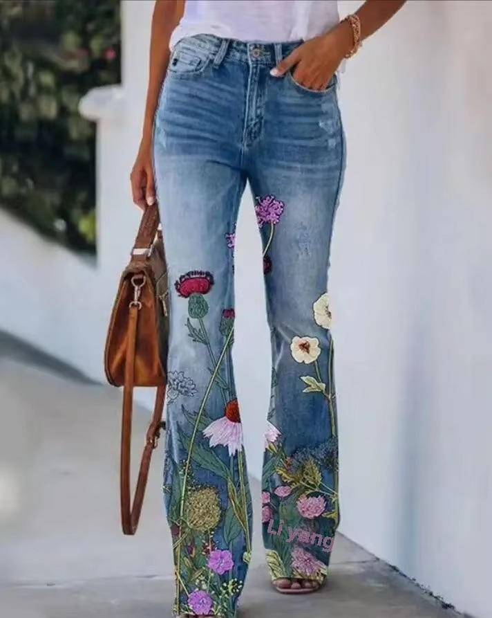 Floral Embroidered High Waist Flare Jeans 3