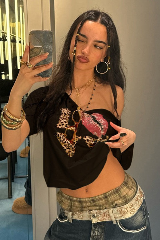 One Shoulder Leopard Print Graphic Cropped Top 4