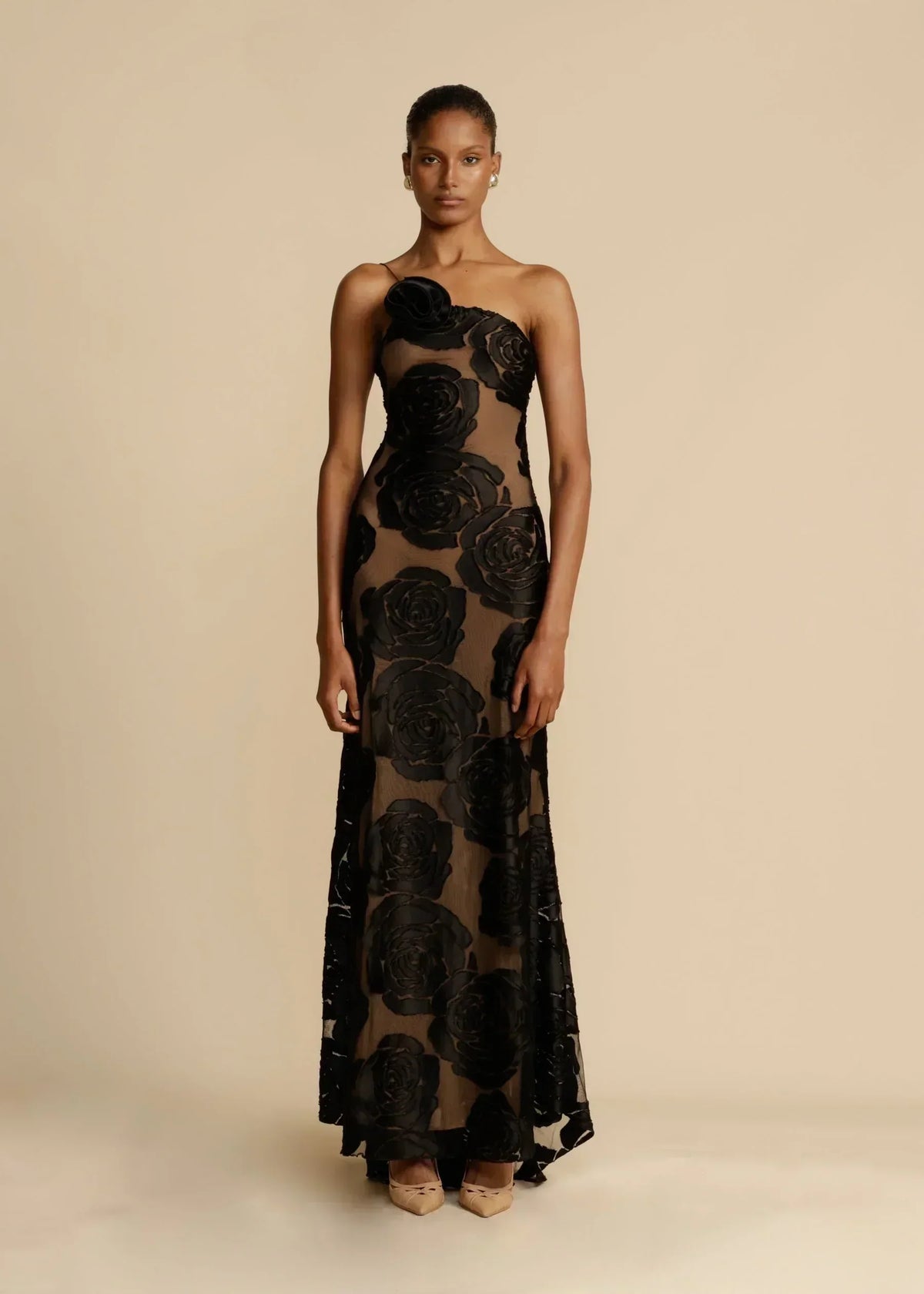 One Shoulder Rose Appliqué Mesh Bodycon Maxi Gown - View 2