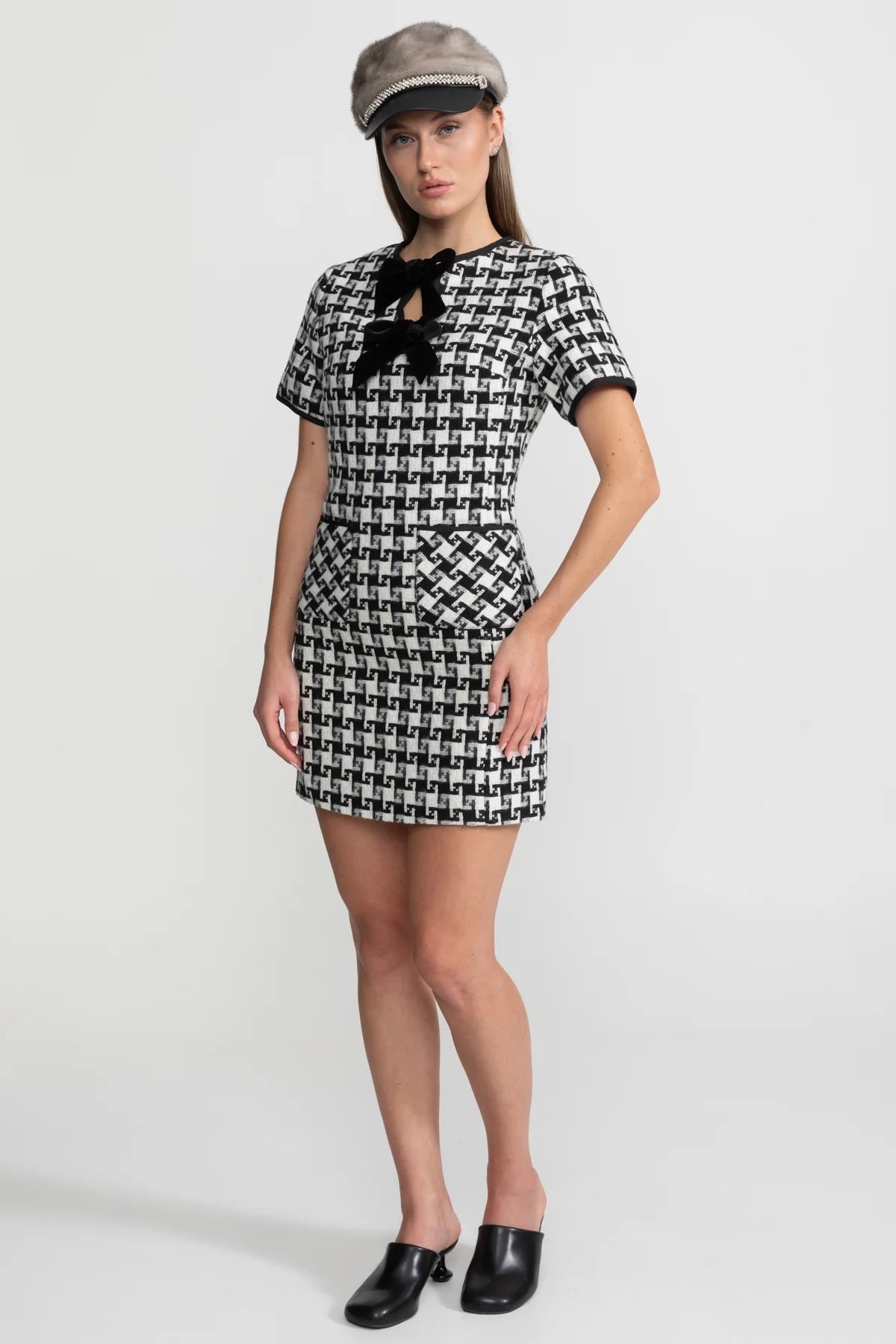 Velvet Bow Tweed Mini Dress With Check Pattern – Black And White - View 2