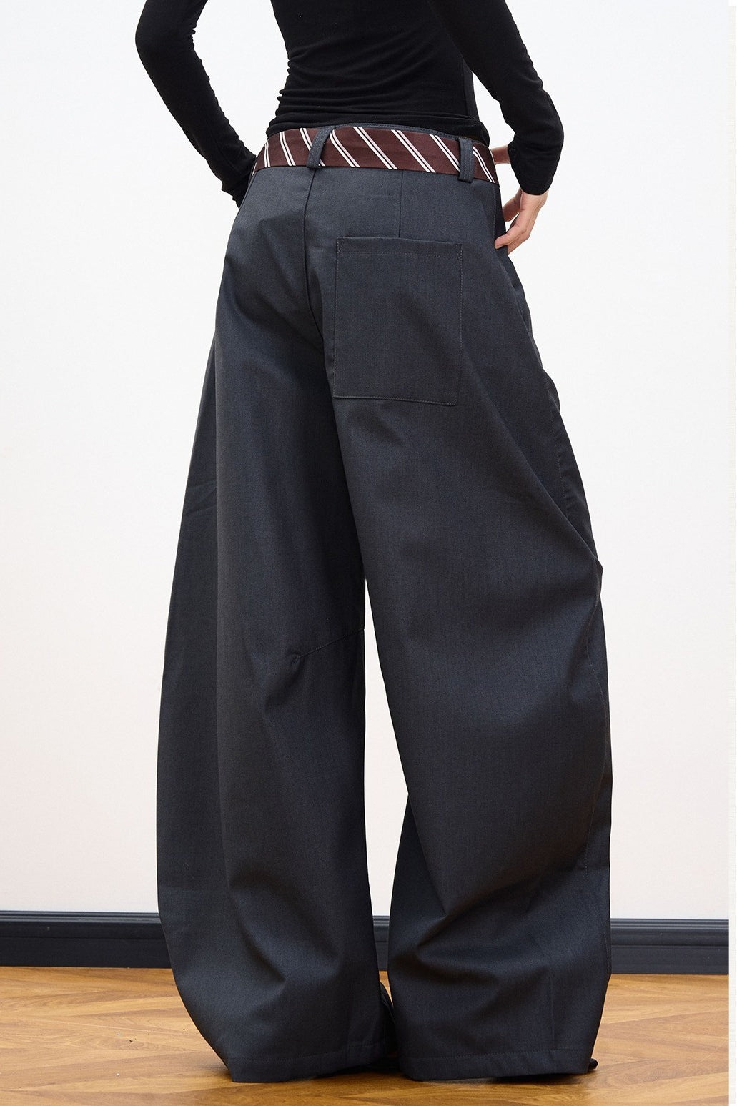 Paisley Accent Curved Leg Wide Leg Tailored Pants