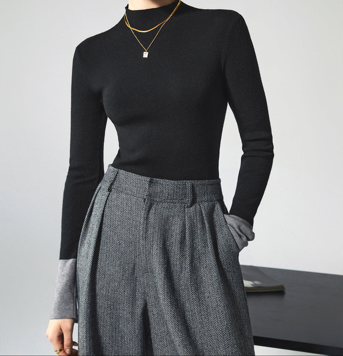 Mock Neck Long Sleeve Contrast Cuff Ribbed Knit Sweater 4