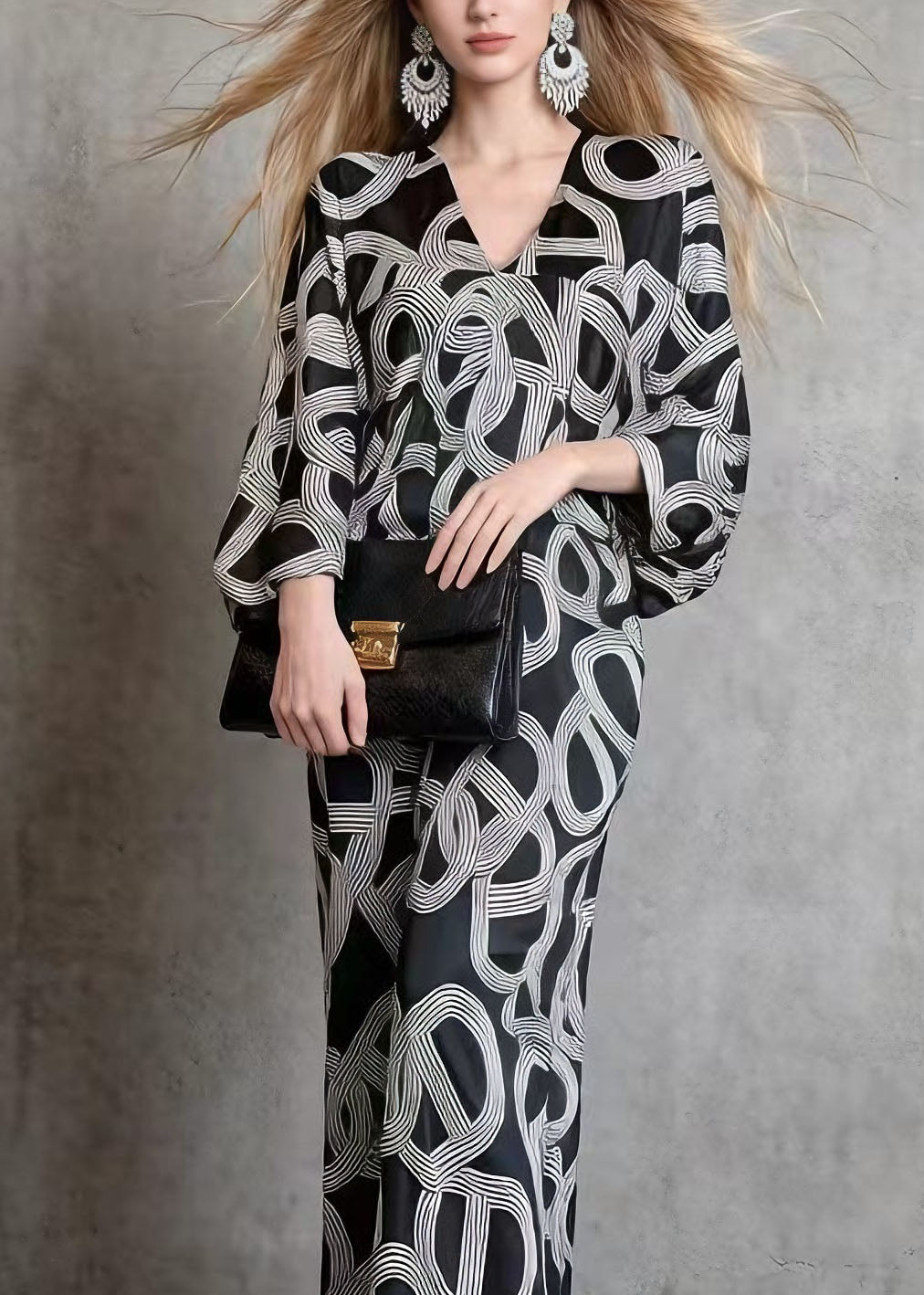 Satin Geometric Link Print V-Neck Batwing Sleeve Maxi Dress - View 2