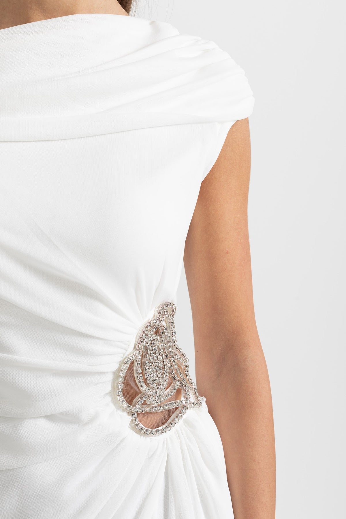 One Shoulder Ruched Draped Rhinestone Floral Brooch Side Panel Mini Dress - View 7
