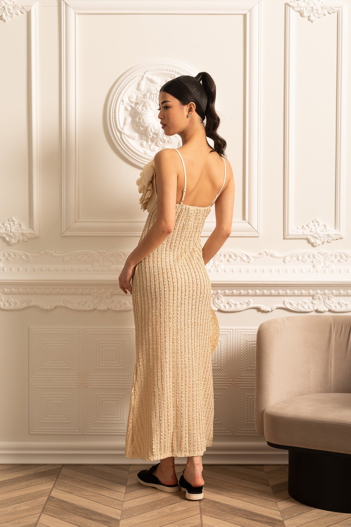 3D Floral Applique Spaghetti Strap Midriff Cut Out Pleated Maxi Dress - View 14