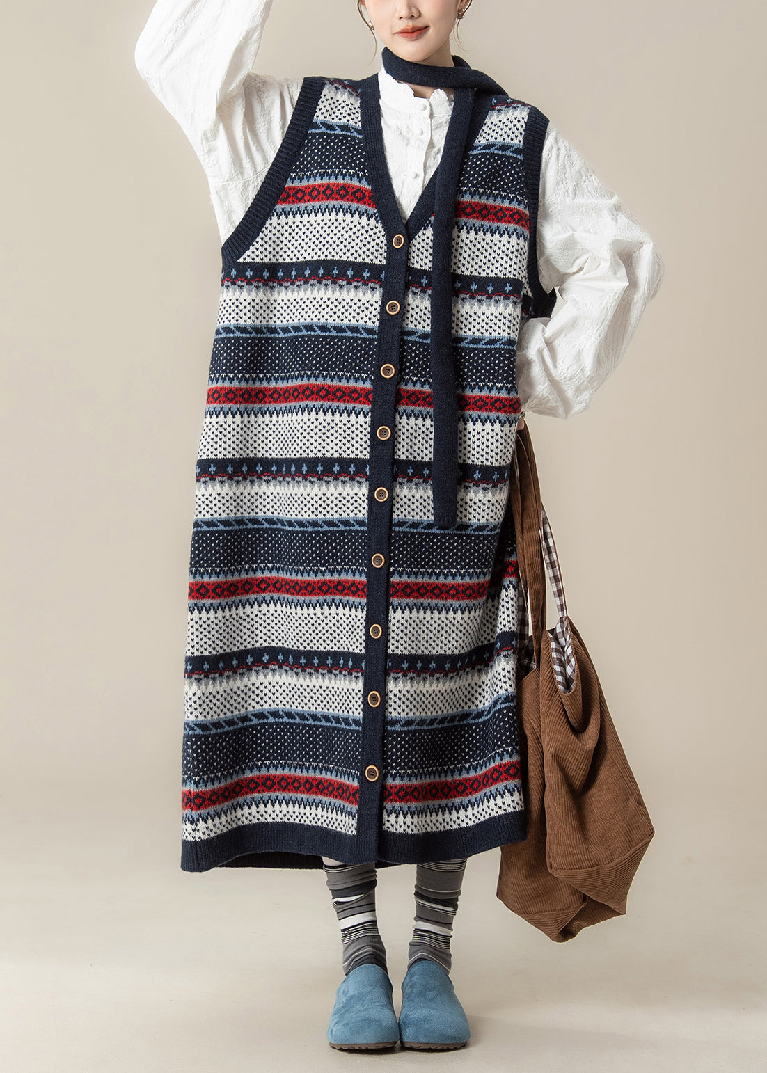 Jacquard Knit Sleeveless V-Neck Button Front Vest Shirt Set - View 3