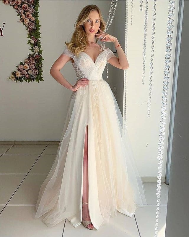 Off Shoulder V-Neck Lace Tulle High Split A-Line Prom Gown - View 4