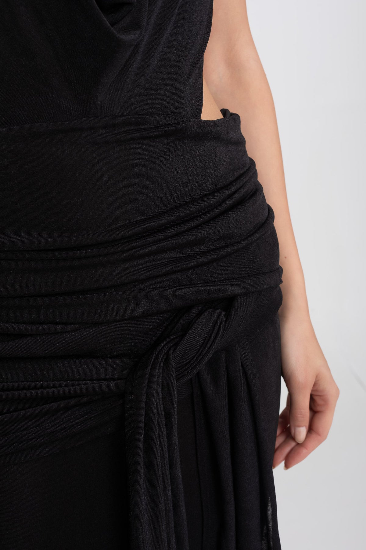 Draped Halter Gown With Ruched Side Tie Detail - Black - View 8