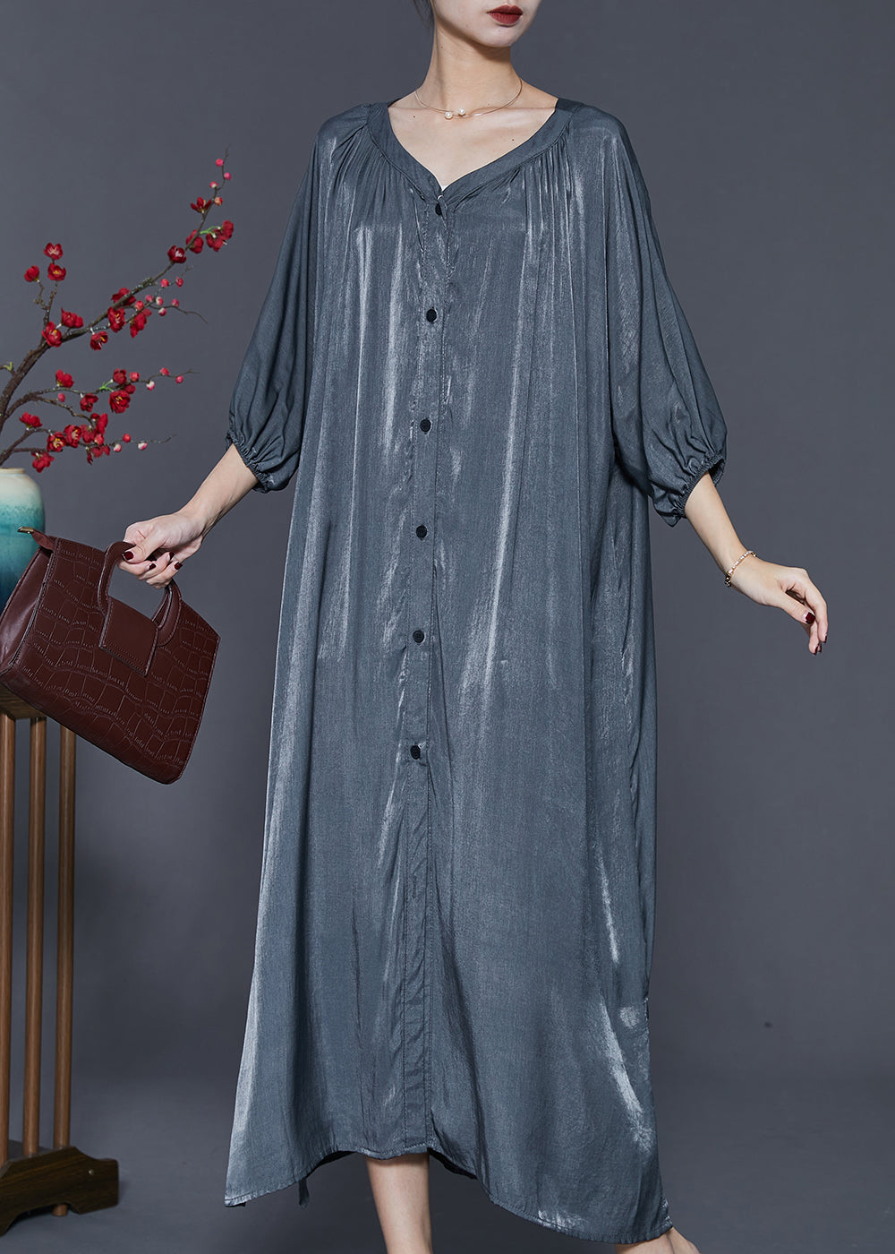 Metallic Crinkle V-Neck Button Down Three Quarter Maxi Dress - View 2