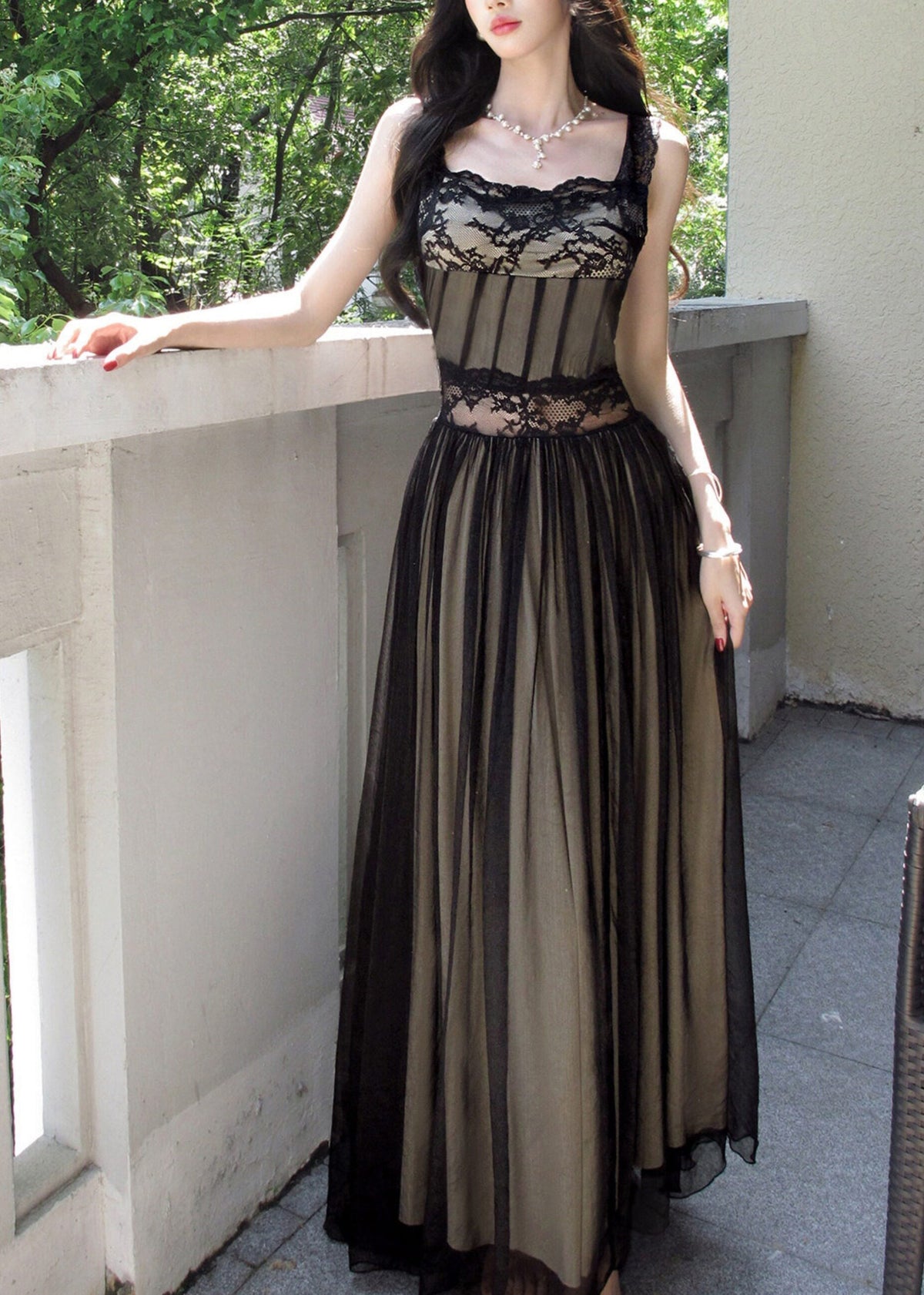 Italian Red Lace Patchwork Tie Waist Tulle Maxi Dress - View 2