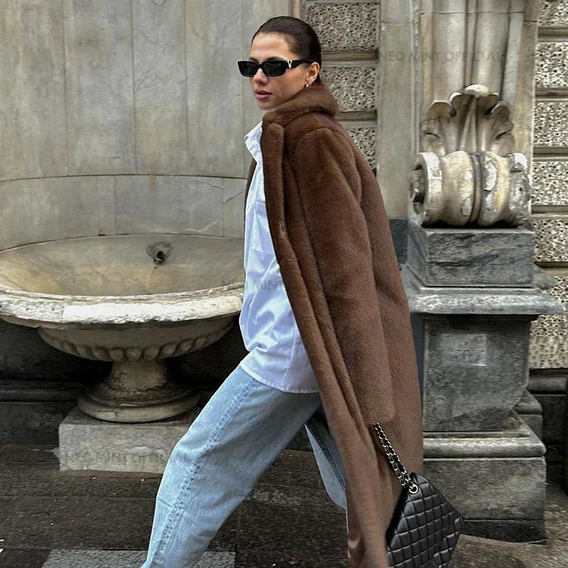 Neo Mint Luxury Mink Crystal Hook Coat brown / S