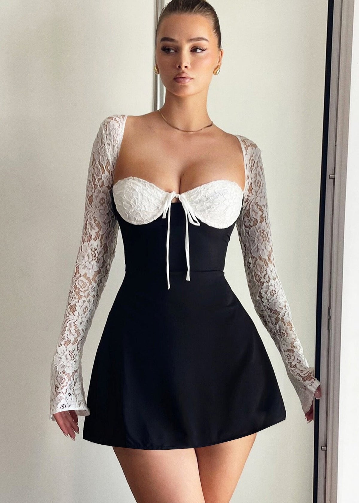 Lace V-Neck Sleeveless Corset Bodycon Mini Dress - View 3