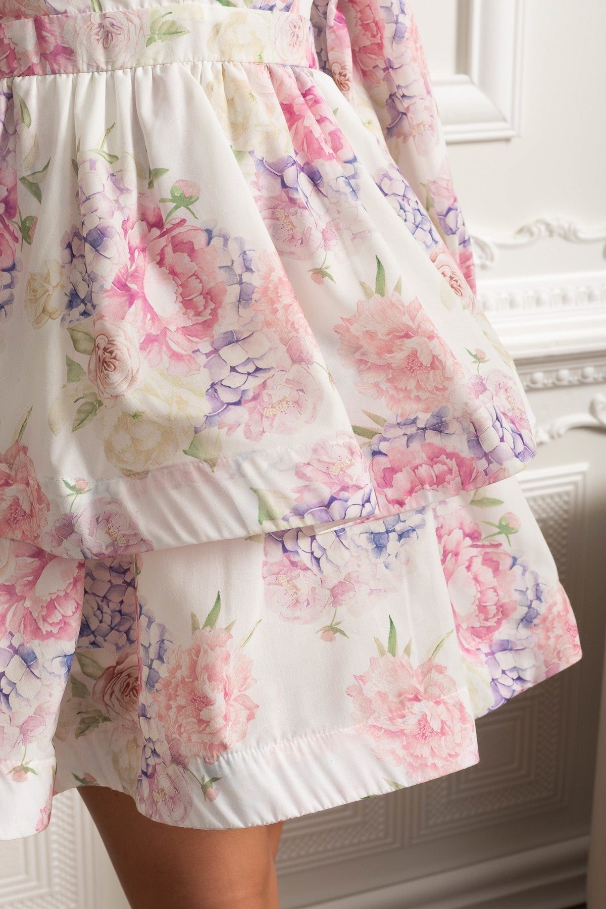 Floral Romantic Mini Dress With Voluminous Sleeves And Peplum Detail - White/Pink - View 5