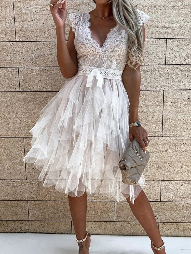 Lace Deep V-Neck Cap Sleeve Bow Waist Tiered Tulle Mini Dress - View 18