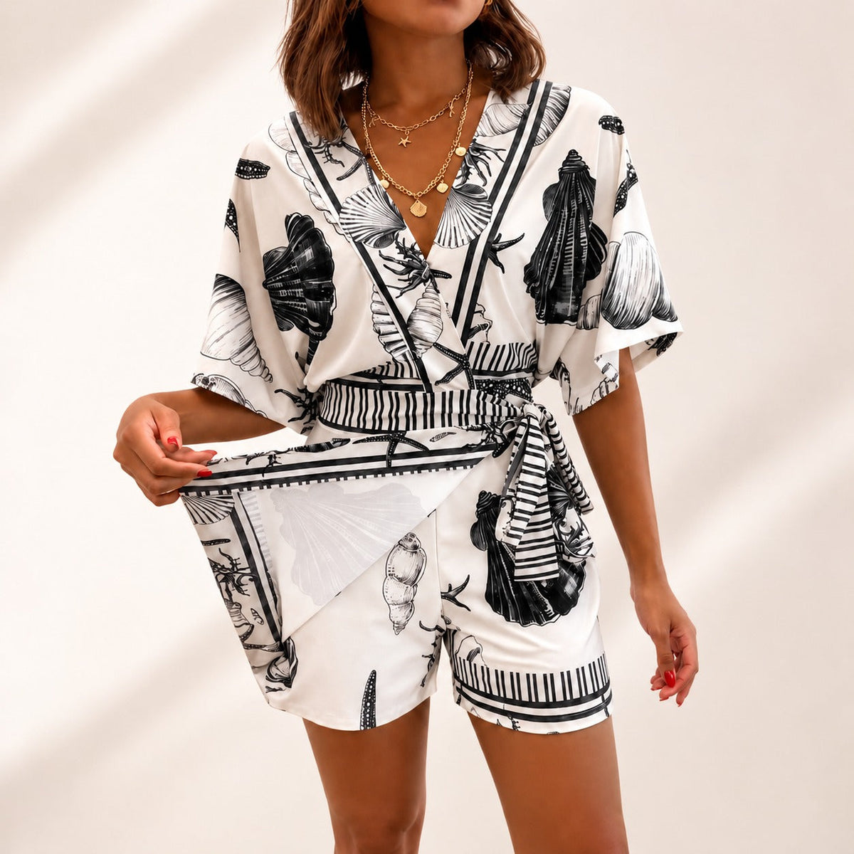 Seashell Print Wrap Top and Tie Waist Shorts Two Piece Set 3