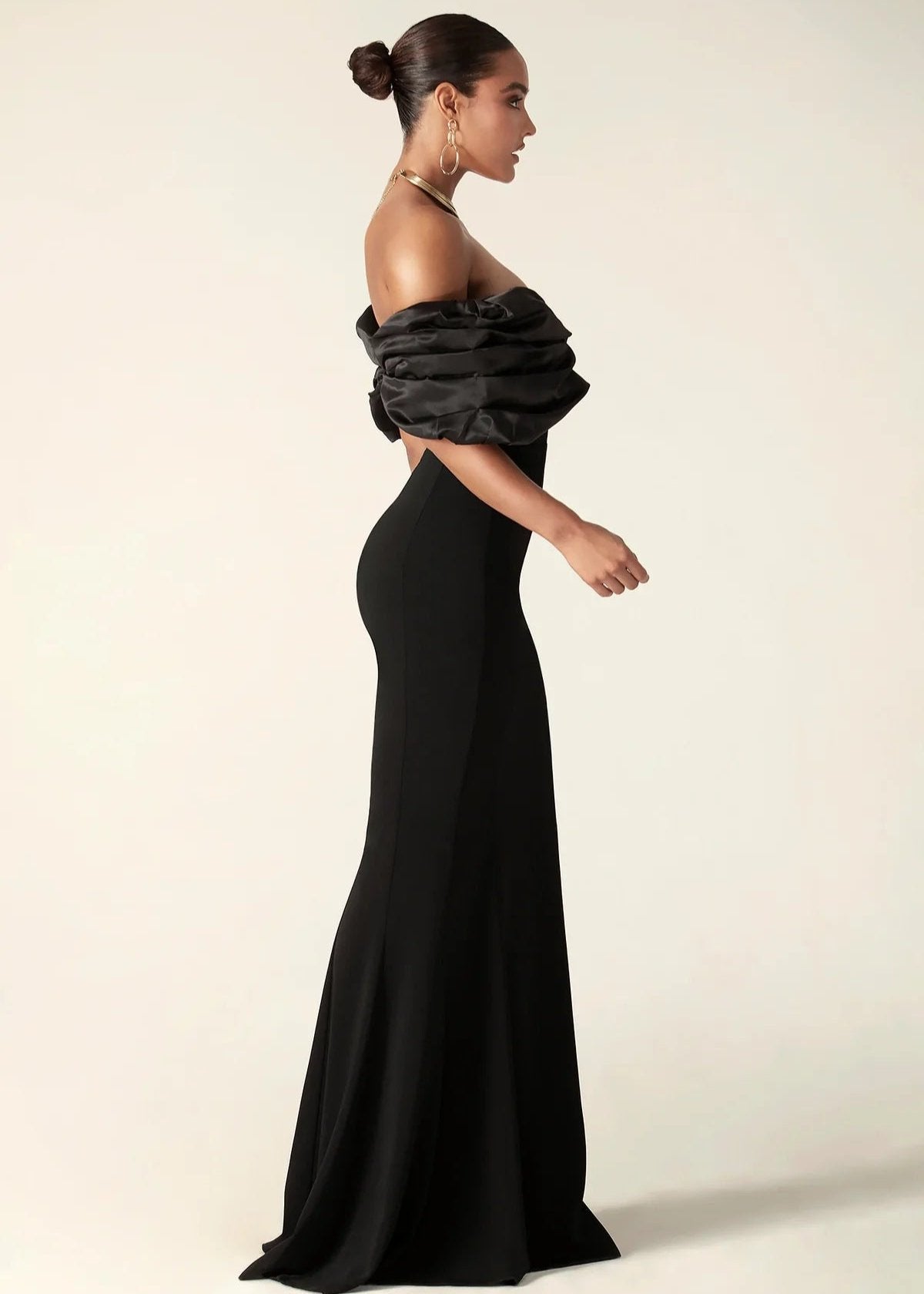 Satin Off Shoulder Sweetheart Ruffle Bodice Column Maxi Gown - View 8
