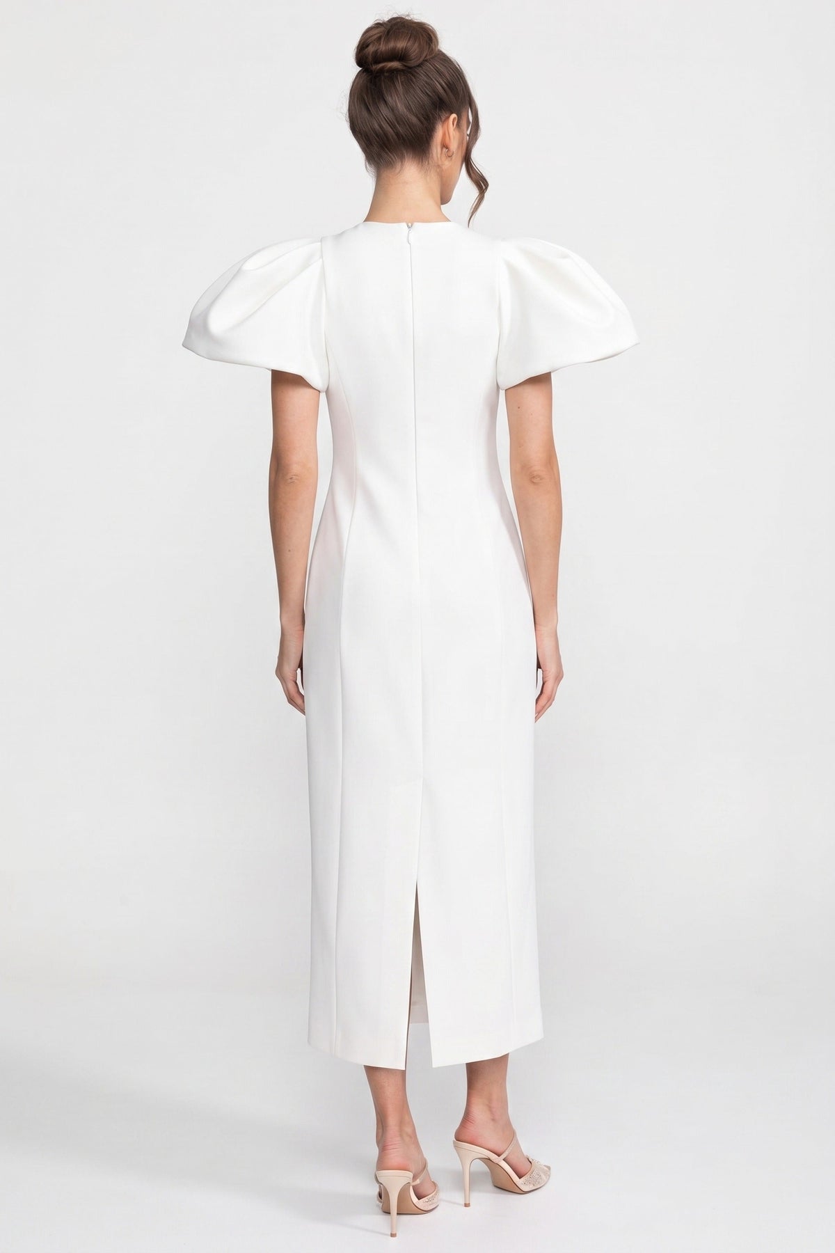 Structured Shoulder Maxi Dress With 3D Iris Floral Appliqué - White - View 5