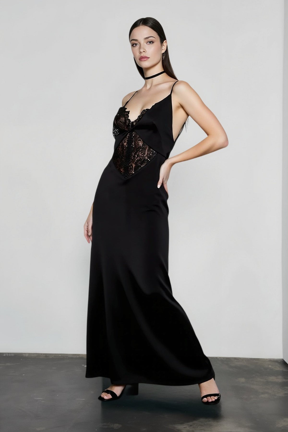 Chic Lace Backless Slip Dress - View 2